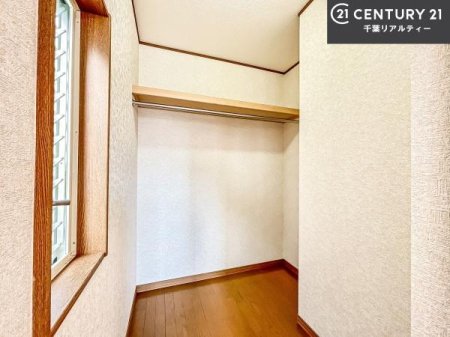 ���[ �E�H�[�N�C���N���[�[�b�g�t���ł��B��������̂��m���Ȃǂ����[���Ă��������ł��ˁI���ɂ���@�������ȂǋG�ߕ��̑傫�ȉƓd�����[�ł��܂��I