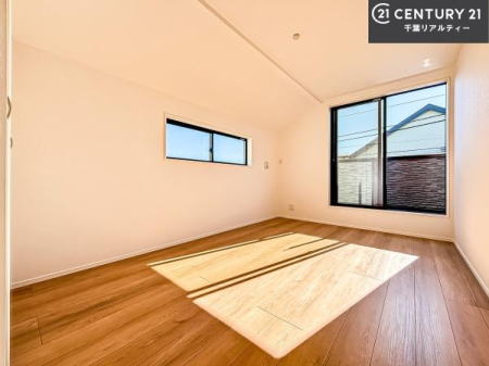 �m�� �o���R�j�[�ɖʂ��Ă���m���ł��B���邭�����肪����A���C����������ł��܂��I���[�X�y�[�X���[�����Ă���̂ŎU�炩�������������T�b�ƕЕt�����܂��I