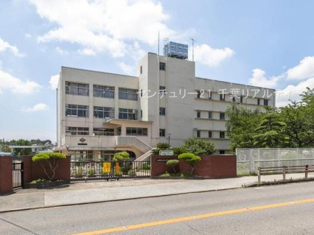 ���ӊ� �y���w�Z�z�D���s���ŎR�����w�Z�F700m