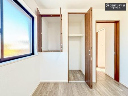 ���[ ���[�X�y�[�X�[�����Ă��܂��I�}�Ȃ��q�l�����q���Ă��U�炩�������������T�b�ƕЕt�����܂��I�������̃X�y�[�X�����܂��Ƃ肠�邨���������o���邱�Ƃ��o���܂��I