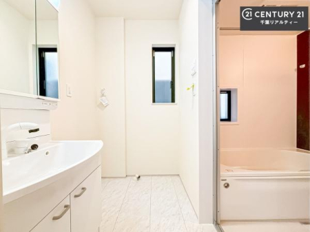 ���ʑ�E���ʏ� �g�Ȃ�𐮂�����ʏ��́A���������厖�ł��I������̐������̂��镵�͋C�����o�I�C�����悭���g�����������܂��B