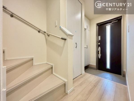 ���� ���ċA���Ă��Ă��A�������܁I�����������Ȃ�A�D�����}������Ă�����ԂɂȂ��Ă��܂��B
���邭��������錺�ւł��I