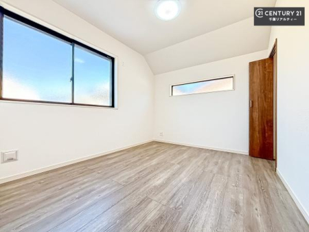 �q������ 2�ʍ̌����m�ۂ������邢�����́A���ʂ����ǂ��A���邭��ϋ��S�n�̗ǂ���ԂƂȂ��Ă���܂��B�����b�N�X���ĉ߂�����S�n�̗ǂ��������ł��I���̖ڊo�߂��X�b�L�����܂��ˁI