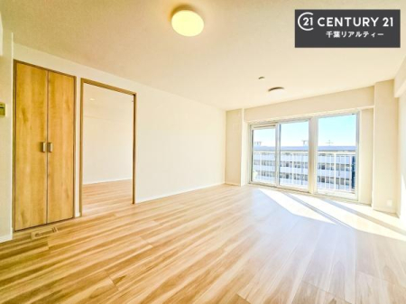 ���r���O �J�����̂���L�XLDK�I�\�t�@�[��_�C�j���O�e�[�u����u���Ă������ɂȂ�Ȃ��̂ŉ��K�ɉ߂����܂��I�R�~���j�P�[�V���������₷�����r���O�ł��I