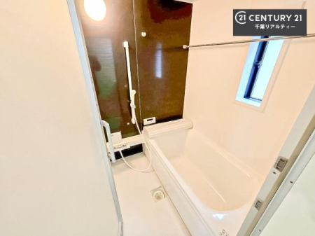 ���� �������������l�̕��͋C�̃o�X���[���́A�����o�Ă��ăo�X�^�C�����[���I
���d���撣���Ă��邲�J���ɂ��D�݂̓����̓����܂����āA�y����ł݂Ă͂������ł��傤���H