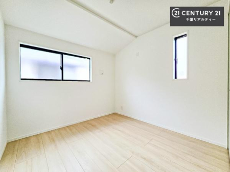 �m�� 2�ʍ̌����m�ۂ������邢�����́A���ʂ����ǂ��A���邭��ϋ��S�n�̗ǂ���ԂƂȂ��Ă���܂��B�����b�N�X���ĉ߂�����S�n�̗ǂ��������ł��I���̖ڊo�߂��X�b�L�����܂��ˁI