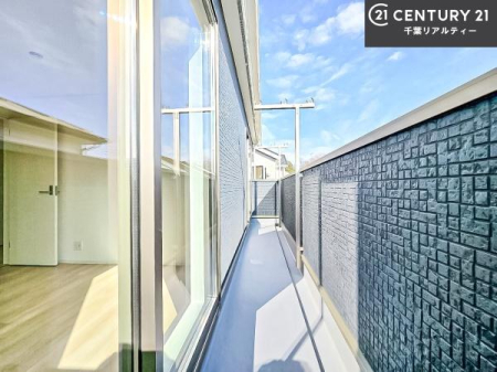 �o���R�j�[ �z������ǍD�ȃo���R�j�[�ł��I���ꂽ���ɂ͐�������n����J���I�Ȏ��Ԃ��y���߂܂��B