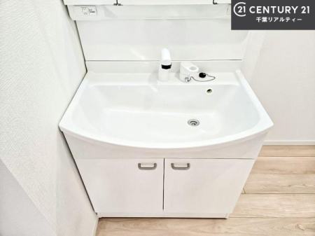 ���ʑ�E���ʏ� �[�����ʑ�{�E���́A�������˂ɂ����̂ł�����ꂪ�y�X�I���������ۂĂ܂��I
�L���C�Ȑ��ʏ��Ŏ��������̃��`�x�[�V�������オ��܂��ˁI