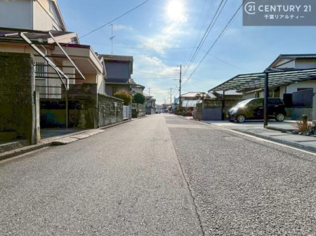 �O�ʓ��H�܂ތ��n�ʐ^ �S�䂭�܂Ō��n����������������悤�A�����ē��̂��p�ӂ������Ă���܂��B���C�y�ɂ��₢���킹�̏�A���z�̕�炵�ւ̈�������i�߂��������I