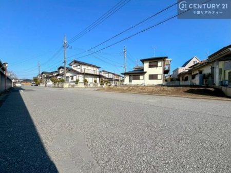 �O�ʓ��H�܂ތ��n�ʐ^ �O�ʓ��H��8���I�z����ǍD�ȗ��n�ł��B
�Ԍɓ��ꂪ���ȕ������S�ł��ˁB