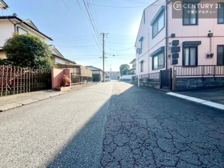 �O�ʓ��H�܂ތ��n�ʐ^ �O�ʓ��H��6���I�z����ǍD�ȗ��n�ł��B
�Ԍɓ��ꂪ���ȕ������S�ł��ˁB