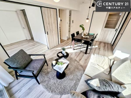 ���r���O �S�n�ǂ����r���O�͉Ƒ������R�ƏW�܂�܂��B�Ƒ��c�R�̎��Ԃ����������ł��B���Ƒ��ƁA����w�[���������Ԃ��߂��������ł��ˁB���邭�J���I�ȋ�Ԃł��B