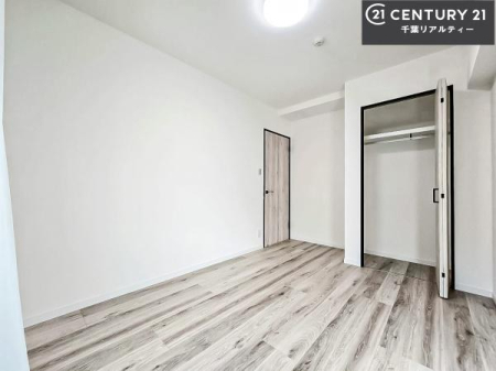 �Q�� ���[�X�y�[�X�����Ă��܂��I�������X�b�L�����ڂ��鎖���ł��܂��ˁB
�Ƌ��I�΂Ȃ��V���v���ȃf�U�C���ׁ̈A�Ƌ��I�΂����C�ɓ���̋�ԍ�肪�ł������ł��ˁB