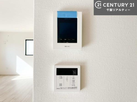 ���̑� TV���j�^�[�t���C���^�[�z���ł��q�l�̂�����Ԓ��Ȃǂ����S�ł��ˁB
�{�^���ЂƂł����C�̏������ƂƂ̂��I�I�[�g�o�X���B