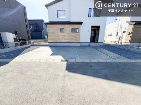 ���ԏ� ���ԃX�y�[�X��3�䕪����܂��I�Z�J���h�J�[�͂������A�o�C�N�⎩�]�ԂȂǂ��u���ꏊ�ɍ���܂���B