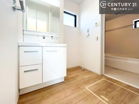 ���ʑ�E���ʏ� �����̂������ʏ��́A���ƕ�������₷���A���ł����K�ɂ��g�����������܂��B�O�ʋ��Ŏg�����肪�ǂ��A�������[�������Ă���܂��̂ŁA���p�i��X�L���P�A�p�i���������萮���ł��܂��B