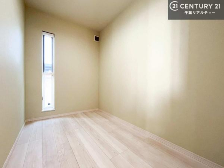 ���[ �E�H�[�N�C���N���[�[�b�g�t���ł��B��������̂��m���Ȃǂ����[���Ă��������ł��ˁI���ɂ���@�������ȂǋG�ߕ��̑傫�ȉƓd�����[�ł��܂��I