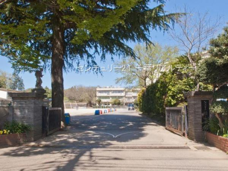 ���ӊ� �y���w�Z�z�����s���r���w�Z�F2525m