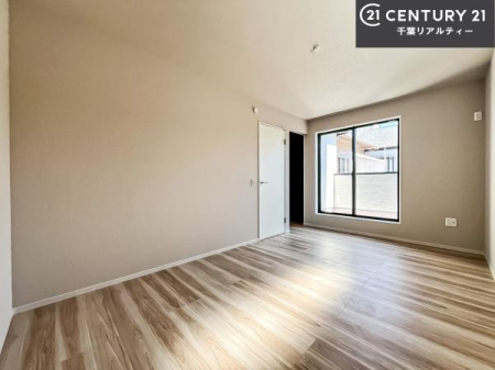 �Q�� �o���R�j�[�ɖʂ��Ă���m���ł��B���邭�����肪����A���C����������ł��܂��I���N���āA�O�ɏo�Ĕw�L�т����[�ċz�����ǂ������}������邱�Ƃ��o�������ł��ˁI