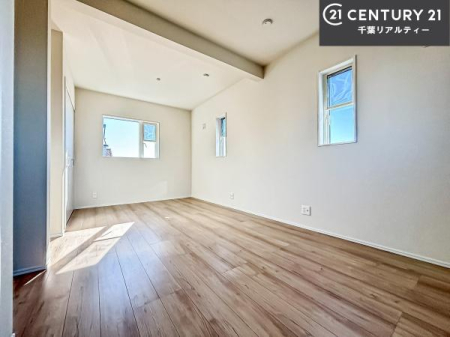 �m�� 2�ʍ̌����m�ۂ������邢�����́A���ʂ����ǂ��A���邭��ϋ��S�n�̗ǂ���ԂƂȂ��Ă���܂��B�����b�N�X���ĉ߂�����S�n�̗ǂ��������ł��I���̖ڊo�߂��X�b�L�����܂��ˁI