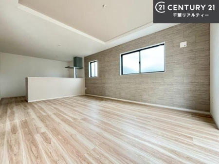 ���r���O �J�����̂���L�XLDK�I�\�t�@�[��_�C�j���O�e�[�u����u���Ă������ɂȂ�Ȃ��̂ŉ��K�ɉ߂����܂��I�R�~���j�P�[�V���������₷�����r���O�ł��I