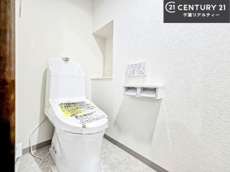 �g�C�� �������֍��ɂ��A�~��͕֍����g�����ł���̂ŗ₽���֍��ɍ��炸�ɍςފ������d�l�ł��I�V���v���ȃJ���[����Ƃ��Ă���̂ŁA������ꂪ���₷���ł��B