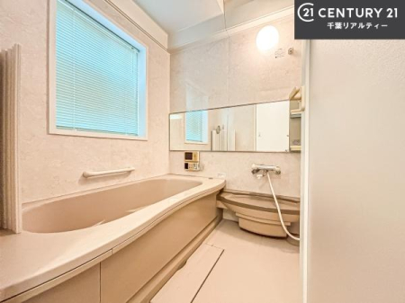 ���� �������������l�̕��͋C�̃o�X���[���́A�����o�Ă��ăo�X�^�C�����[���I
���d���撣���Ă��邲�J���ɂ��D�݂̓����̓����܂����āA�y����ł݂Ă͂������ł��傤���H