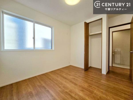 �q������ ���[�X�y�[�X�����Ă��܂��I�������X�b�L�����ڂ��鎖���ł��܂��ˁB
�Ƌ��I�΂Ȃ��V���v���ȃf�U�C���ׁ̈A�Ƌ��I�΂����C�ɓ���̋�ԍ�肪�ł������ł��ˁB