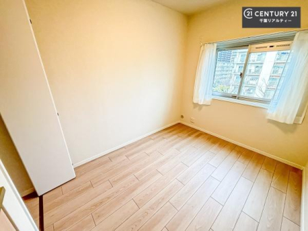 �Q�� �D���������������ޗm���́A���̖ڊo�߂��C�������ǂ������ł��ˁB���������Ԃ��������Ɖ߂������Ƃ��ł��܂��B�D�����F�����̃t���[�����O���ǂ�ȉƋ�ɂ��}�b�`���܂��I