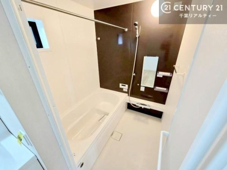 ���� �������������l�̕��͋C�̃o�X���[���́A�����o�Ă��ăo�X�^�C�����[���I
���d���撣���Ă��邲�J���ɂ��D�݂̓����̓����܂����āA�y����ł݂Ă͂������ł��傤���H