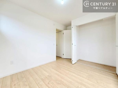 ���r���O�ȊO�̋��� ���[�X�y�[�X�����Ă��܂��I�������X�b�L�����ڂ��鎖���ł��܂��ˁB
�Ƌ��I�΂Ȃ��V���v���ȃf�U�C���ׁ̈A�Ƌ��I�΂����C�ɓ���̋�ԍ�肪�ł������ł��ˁB