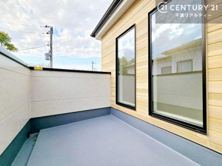 �o���R�j�[ �z������̗ǂ��o���R�j�[�ŁA�����󕨂��悭���������ł��ˁI
���V�C�̗ǂ����ɂ̓o���R�j�[�֏o�ă��t���b�V������̂��C�����悳�����ł��B