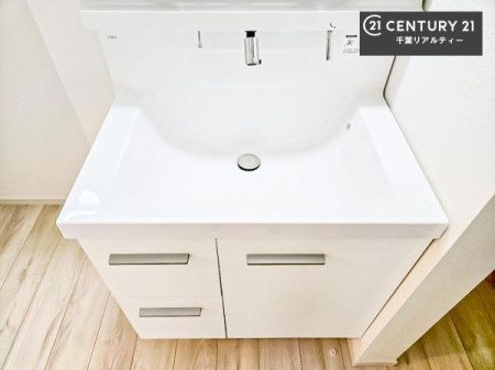 ���ʑ�E���ʏ� �[�����ʑ�{�E���́A�������˂ɂ����̂ł�����ꂪ�y�X�I���������ۂĂ܂��I
�L���C�Ȑ��ʏ��Ŏ��������̃��`�x�[�V�������オ��܂��ˁI