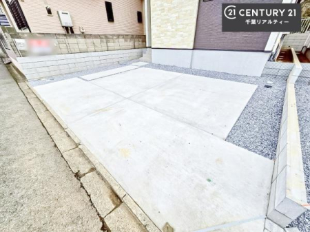 ���ԏ� ���ԃX�y�[�X��2�䕪����܂��I�Z�J���h�J�[�͂������A�o�C�N�⎩�]�ԂȂǂ��u���ꏊ�ɍ���܂���B