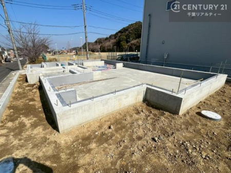 ���̑����n ���݌��z���B������͖��邭�J���I�ȃ��r���O��ŐV�ݔ��̃L�b�`���Ȃǉ��K�ȋ�Ԃ��L����܂��B�����������炱���g�V������炵�h�ւ̊��҂����܂�Z�܂��B�����������Ȃ����z���̗l�q���K���ł��B