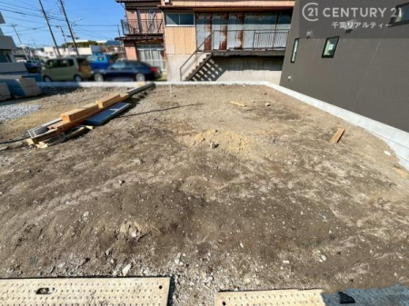 ���̑����n ���݌��z���B������͖��邭�J���I�ȃ��r���O��ŐV�ݔ��̃L�b�`���Ȃǉ��K�ȋ�Ԃ��L����܂��B�����������炱���g�V������炵�h�ւ̊��҂����܂�Z�܂��B�����������Ȃ����z���̗l�q���K���ł��B