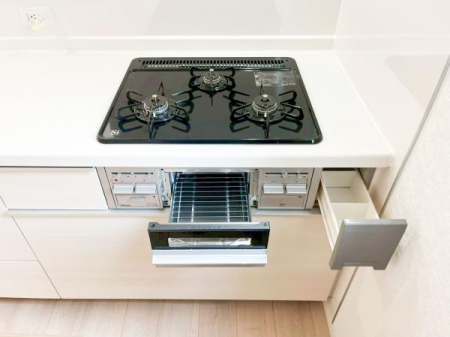 �L�b�`�� �R�����͎O������̂ł������̓����i�s���ł��܂��B
�������O�����t���ł��B�����X�y�[�X���L�X���Ă���׍�Ƃ����₷���I�g�����肪�ǂ��V�X�e���L�b�`���ł��I