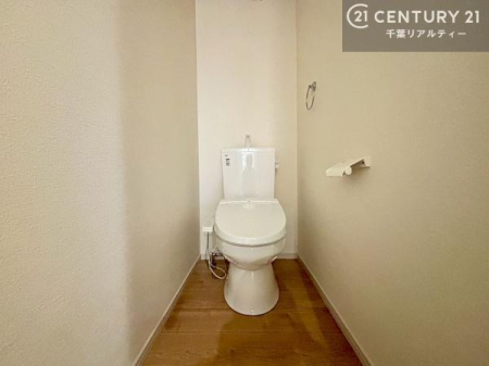 �g�C�� �g�C���͉������֍��t���ŁA���K�Ȗ������T�|�[�g�������܂��B�����Ŏg���₷���A���Ƒ��F���܂ɂ���������������ݔ��ł��B