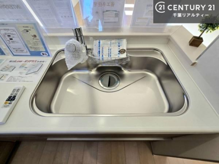 �L�b�`�� ���C�h�ȃV���N�ł��ˁI�������˂ɂ������������₷���Ǝ����y�X�d�l�̃V�X�e���L�b�`���ł��I
�f�U�C�����Ƌ@�\�������˂��L�b�`���Ő�����������܂��ˁI