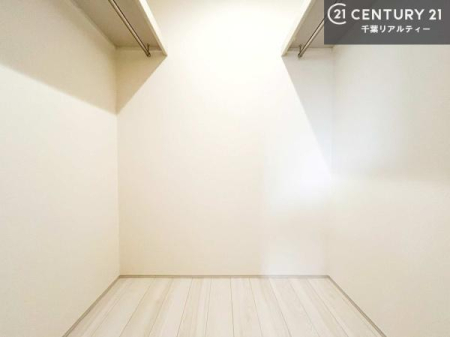 ���[ �E�H�[�N�C���N���[�[�b�g�t���ł��B��������̂��m���Ȃǂ����[���Ă��������ł��ˁI���ɂ���@�������ȂǋG�ߕ��̑傫�ȉƓd�����[�ł��܂��B