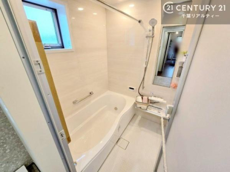 ���� 1���̔�����������Ɩ����Ă���闁���ł��B
�������̑f�G�ȃ����N�[�[�V�����ꏊ�ł��I