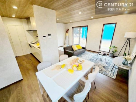 ���r���O �傫�ȑ����炽���Ղ�̗z���������閾�邢���r���O�B�J�����̂��郊�r���O�ŉƑ��c���̂��났�̎��Ԃ��߂����܂��I�����̂����w�\�ł��I���񌻒n�ŗz������Ȃǂ��̊����������܂��I