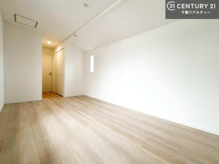 �Q�� �D���������������ޗm���́A���̖ڊo�߂��C�������ǂ������ł��ˁB���������Ԃ��������Ɖ߂������Ƃ��ł��܂��B�D�����F�����̃t���[�����O���ǂ�ȉƋ�ɂ��}�b�`���܂��I