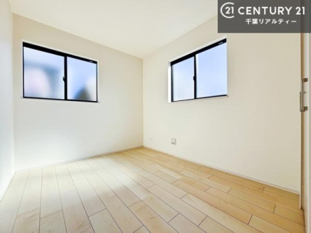 �Q�� �D���������������ޗm���́A���̖ڊo�߂��C�������ǂ������ł��ˁB���������Ԃ��������Ɖ߂������Ƃ��ł��܂��B�D�����F�����̃t���[�����O���ǂ�ȉƋ�ɂ��}�b�`���܂��I