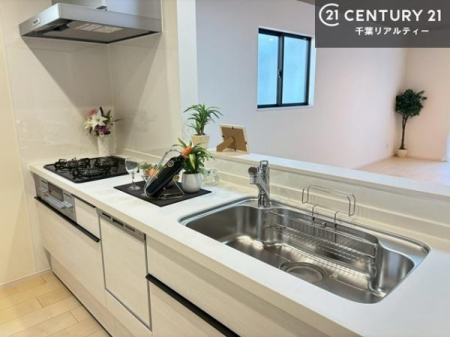 �L�b�`�� ��Ƃ����₷���V�X�e���L�b�`���ł��I���[����������t���Ă���̂ŁA�����X�y�[�X�ɕ���u���Ȃ��čςނ̂ŁA�L�X�g���āA���K�ɍ�Ƃ��ł��܂��I