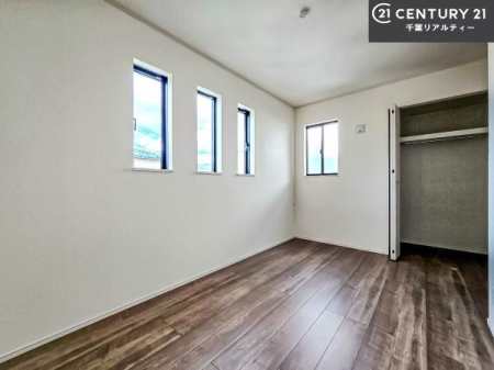 �q������ �|���o�������Ȃ��������́A���q�l�̂������Ƃ��Ă����S�ł��I
���[�X�y�[�X���[�����Ă���̂ŎU�炩�������������T�b�ƕЕt�����܂��I