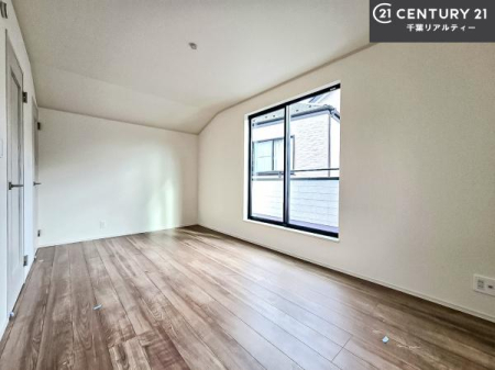 �m�� �o���R�j�[�ɖʂ��Ă���m���ł��B���邭�����肪����A���C����������ł��܂��I���N���āA�O�ɏo�Ĕw�L�т����[�ċz�����ǂ������}������邱�Ƃ��o�������ł��ˁI