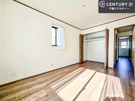 ���r���O�ȊO�̋��� ���[�X�y�[�X�����Ă��܂��I�������X�b�L�����ڂ��鎖���ł��܂��ˁB
�Ƌ��I�΂Ȃ��V���v���ȃf�U�C���ׁ̈A�Ƌ��I�΂����C�ɓ���̋�ԍ�肪�ł������ł��ˁB