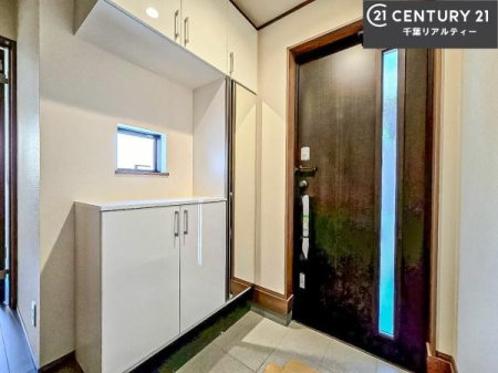 ���� �����Ղ���[�ł���V���[�Y�{�b�N�X�t���̌��ցB
���Ƒ����̌C������������܂�A��������Ƃ�����Ԃ�ۂĂ܂��B