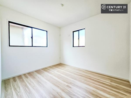 ���r���O�ȊO�̋��� �����Ղ���������������ޗm���I������Ɩ��邳�����˔��������͓I��ԂŁA�v���C�x�[�g���Ԃ�L�Ӌ`�ɉ߂����܂��I